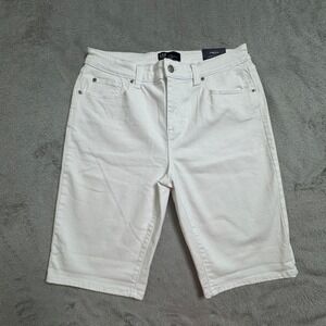 NWT Gap‎ Women's White Shorts Size 10 Bermuda Denim 9 in. Inseam